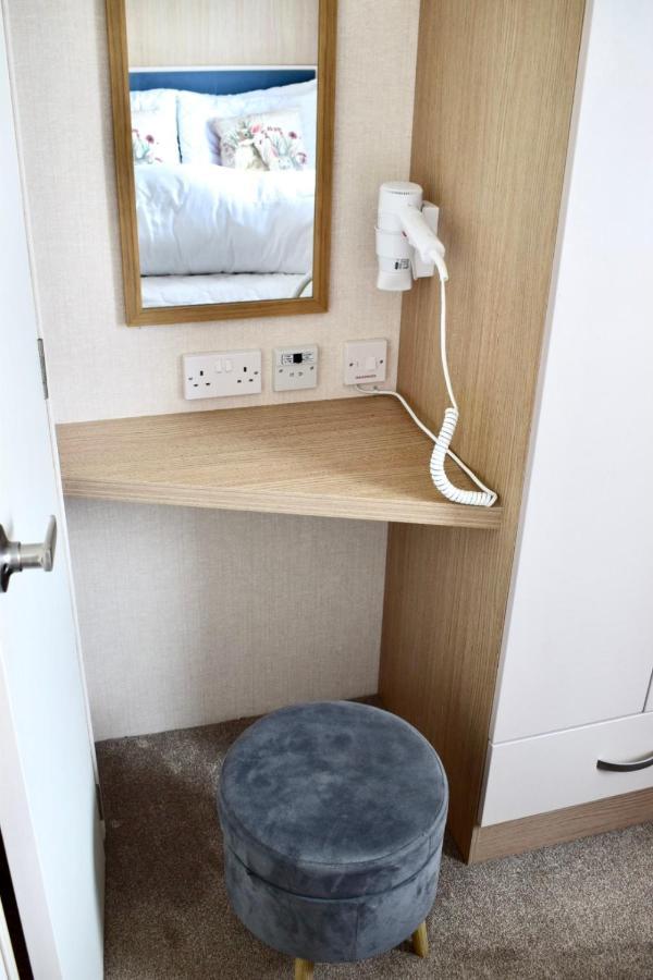 New Sea View Platinum Caravan With Huge Decking Νιούκασλ Εξωτερικό φωτογραφία