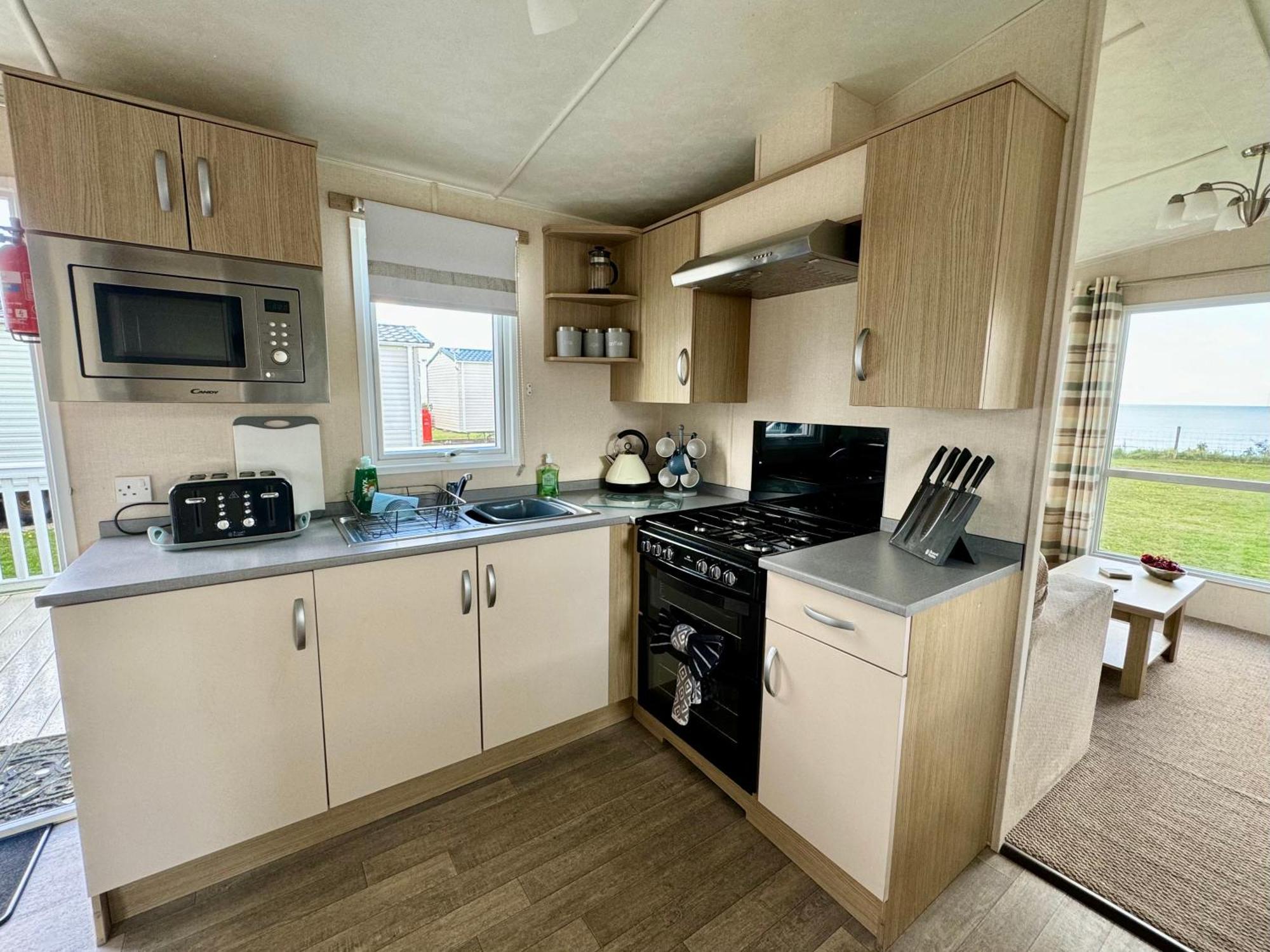 New Sea View Platinum Caravan With Huge Decking Νιούκασλ Εξωτερικό φωτογραφία