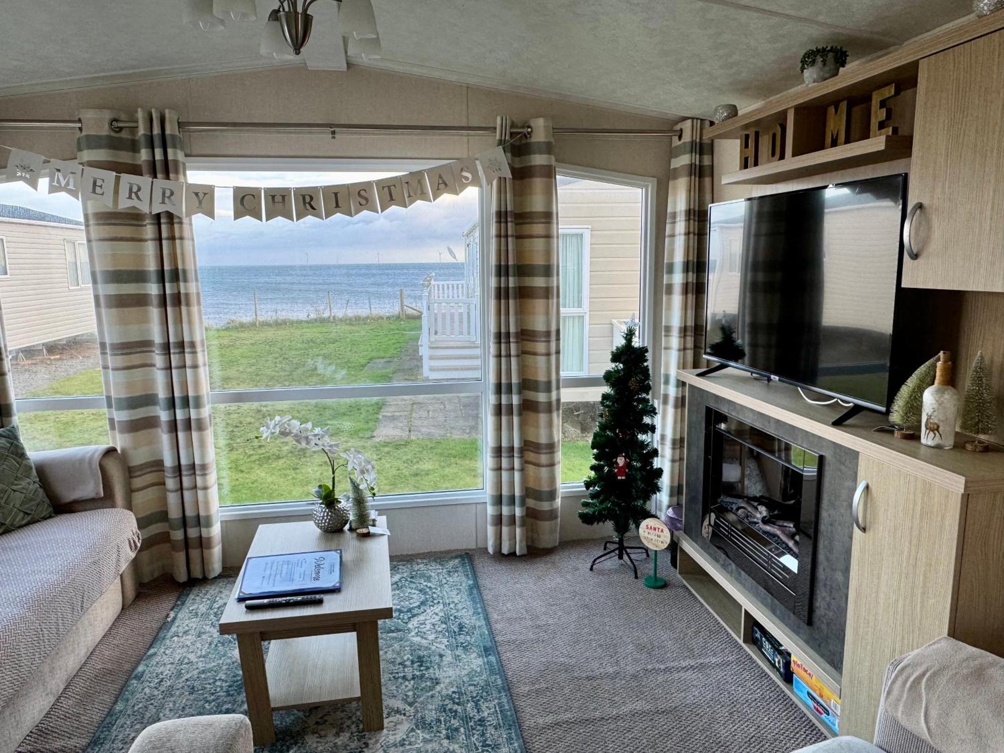 New Sea View Platinum Caravan With Huge Decking Νιούκασλ Εξωτερικό φωτογραφία